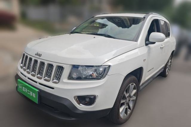 Used Jeep Compass 2015 2.0L Two-Wheel Drive Luxury Edition