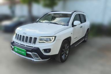 Used Jeep Compass 2015 2.0L Two-Wheel Drive Luxury Edition