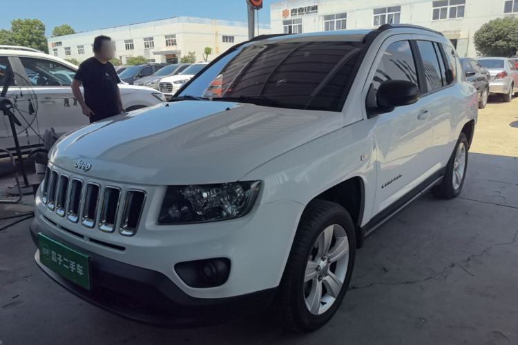 Used Jeep Compass 2015 2.0L two-wheel drive sport version Guazi used car, China used car export, Used car for sale, Used  cars, Cheapest cars for sale