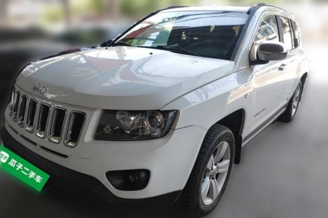 Used Jeep Compass 2015 2.0L two-wheel drive sport version