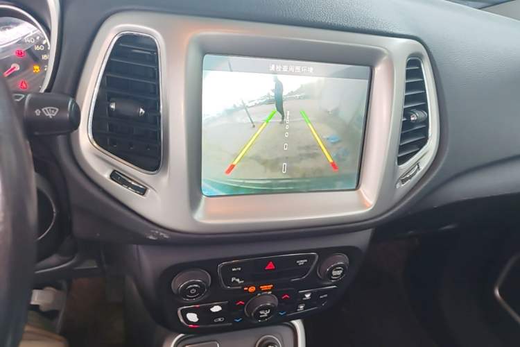 Used Jeep Compass 2017 200T Automatic Family Edition Audio And AC Panel