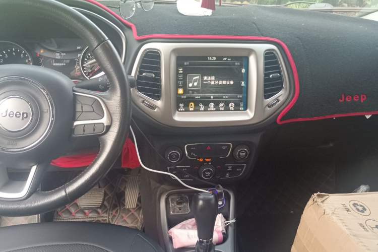 Used Jeep Compass 2017 200T Automatic Family Edition Audio And AC Panel