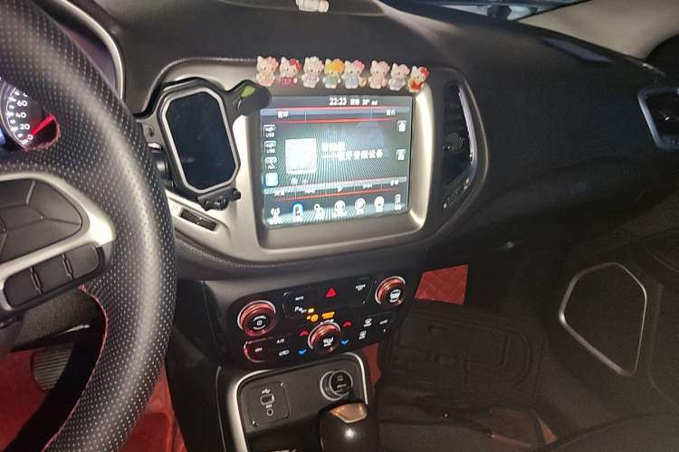 Used Jeep Compass 2017 200T Automatic Family Enjoyment Four-Wheel Drive Edition Audio And AC Panel