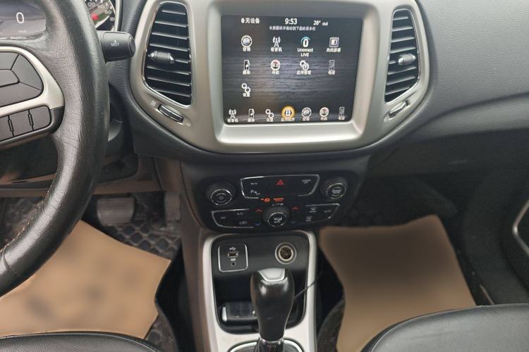 Used Jeep Compass 2017 200T Automatic Family Edition Audio And AC Panel