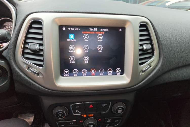 Used Jeep Compass 2017 200T Automatic Family Edition Audio And AC Panel