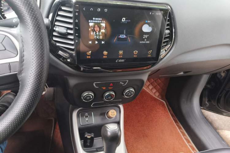 Used Jeep Compass 2017 200T Automatic Enjoyment Version Audio And AC Panel