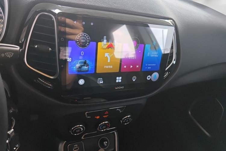 Used Jeep Compass 2017 200T Automatic Enjoyment Version Audio And AC Panel