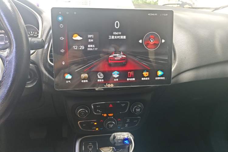 Used Jeep Compass 2017 200T Automatic Family Edition Audio And AC Panel