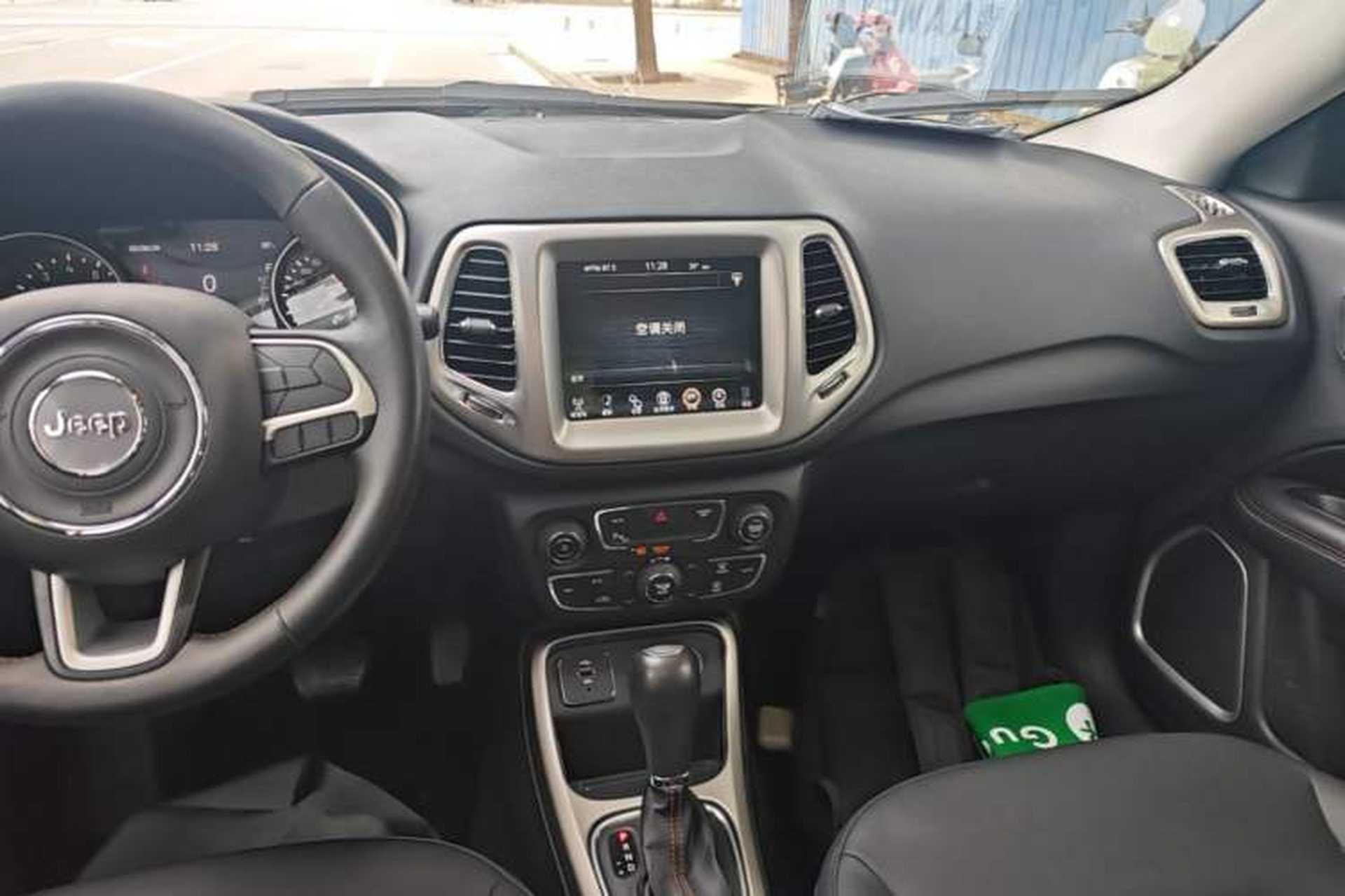 Used Jeep Compass 2017 200T Automatic Family Edition Audio And AC Panel
