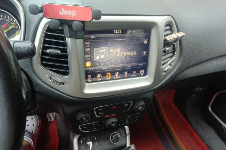 Used Jeep Compass 2017 200T Automatic Family Edition Audio And AC Panel
