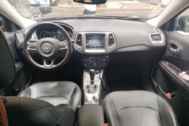 Used Jeep Compass 2017 200T Automatic Family Edition Center Console