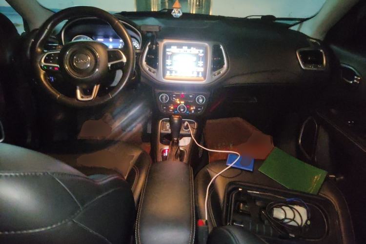 Used Jeep Compass 2017 200T Automatic Family Edition Center Console