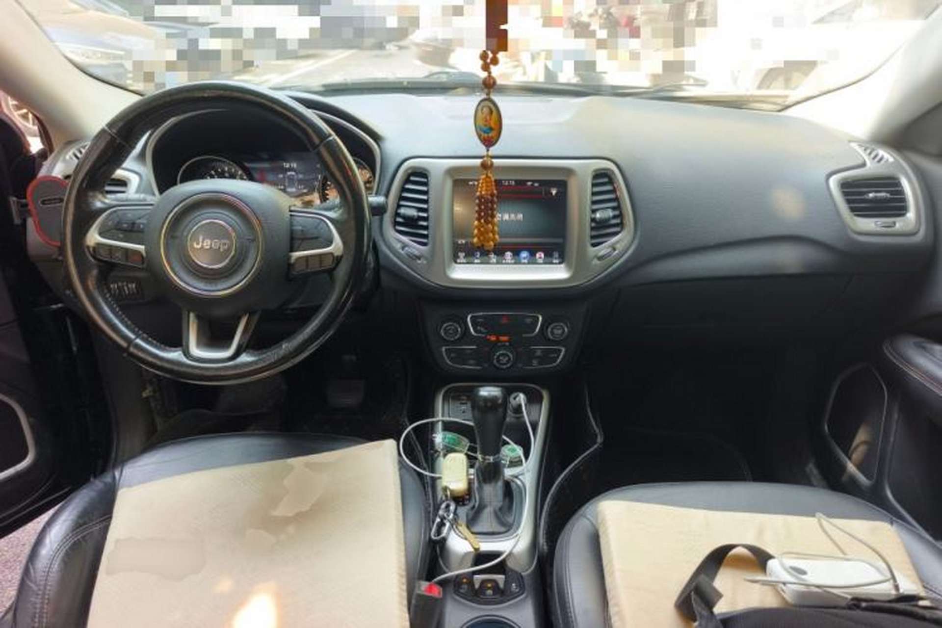 Used Jeep Compass 2017 200T Automatic Family Edition Center Console