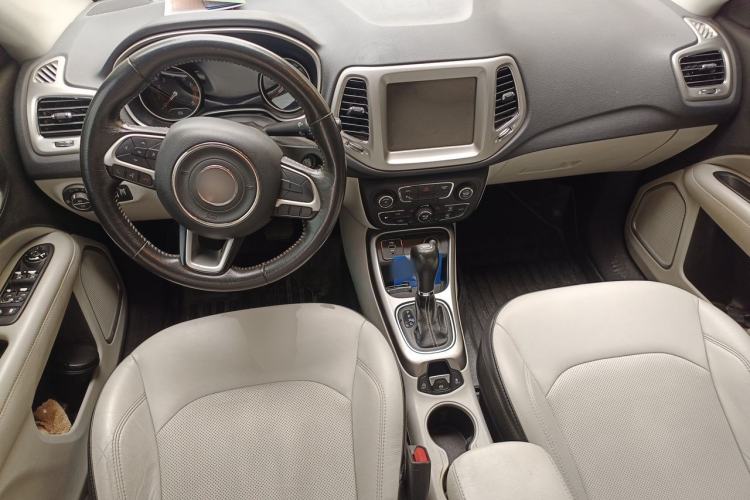 Used Jeep Compass 2017 200T Automatic Family Edition Center Console
