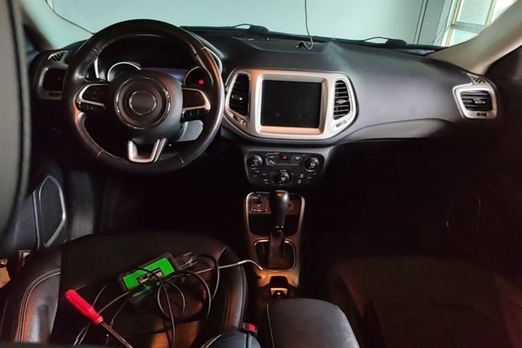 Used Jeep Compass 2017 200T Automatic Family Edition Center Console