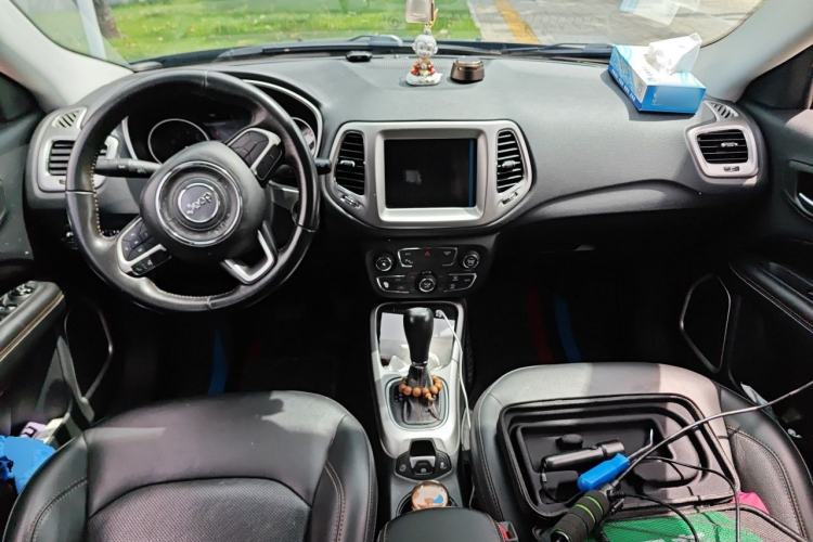 Used Jeep Compass 2017 200T Automatic Family Edition Center Console