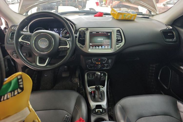 Used Jeep Compass 2017 200T Automatic Family Edition Center Console