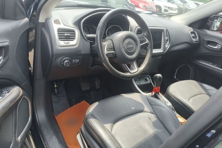 Used Jeep Compass 2017 200T Automatic Family Edition Center Console