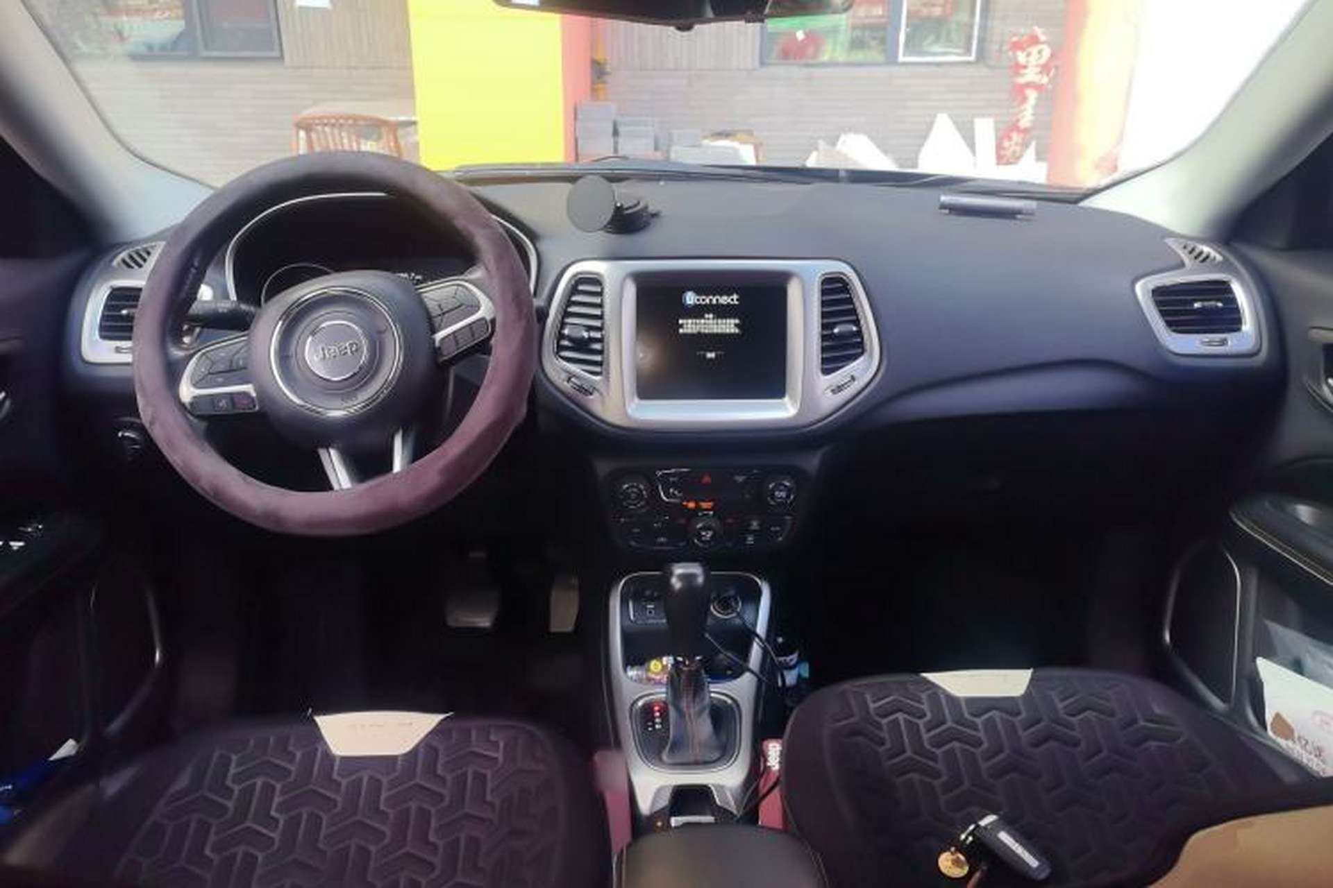 Used Jeep Compass 2017 200T Automatic Family Edition Center Console