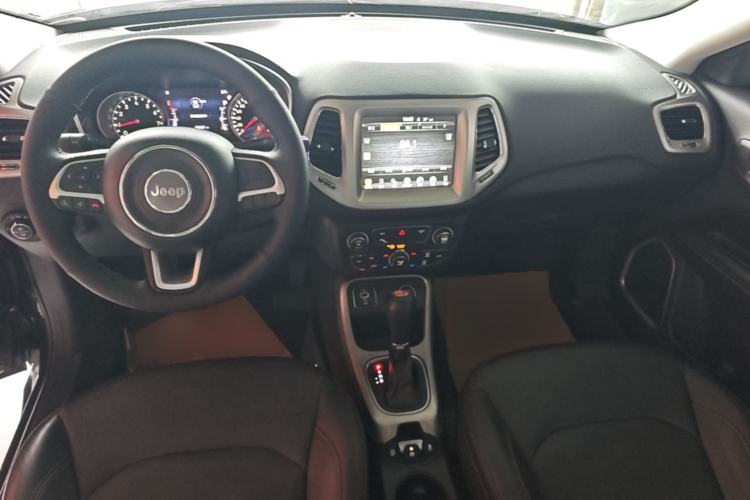 Used Jeep Compass 2017 200T Automatic Family Edition Center Console