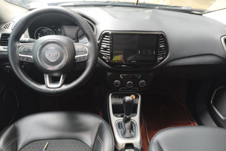 Used Jeep Compass 2017 200T Automatic Enjoyment Version Center Console
