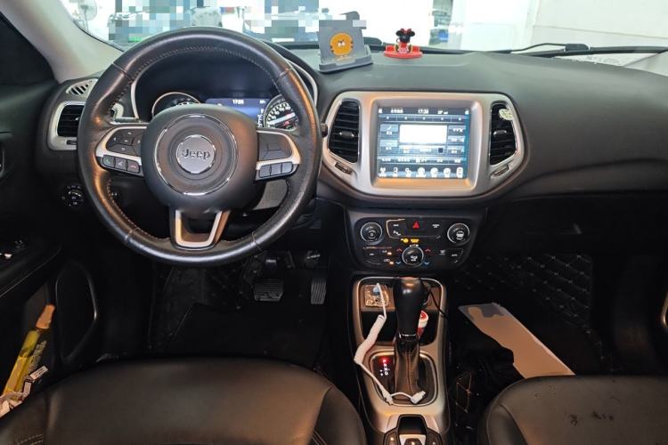 Used Jeep Compass 2017 200T Automatic Family Edition Center Console