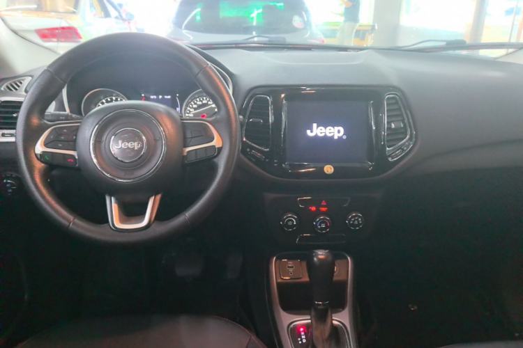 Used Jeep Compass 2017 200T Automatic Enjoyment Edition Center Console