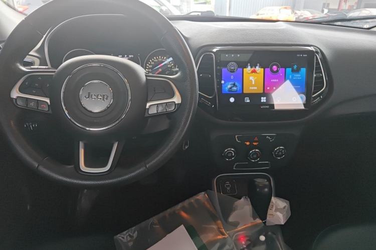 Used Jeep Compass 2017 200T Automatic Enjoyment Version Center Console