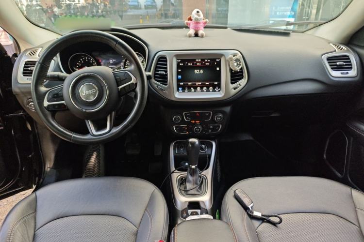 Used Jeep Compass 2017 200T Automatic Family Edition Center Console