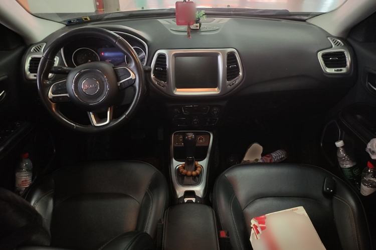 Used Jeep Compass 2017 200T Automatic Family Edition Center Console