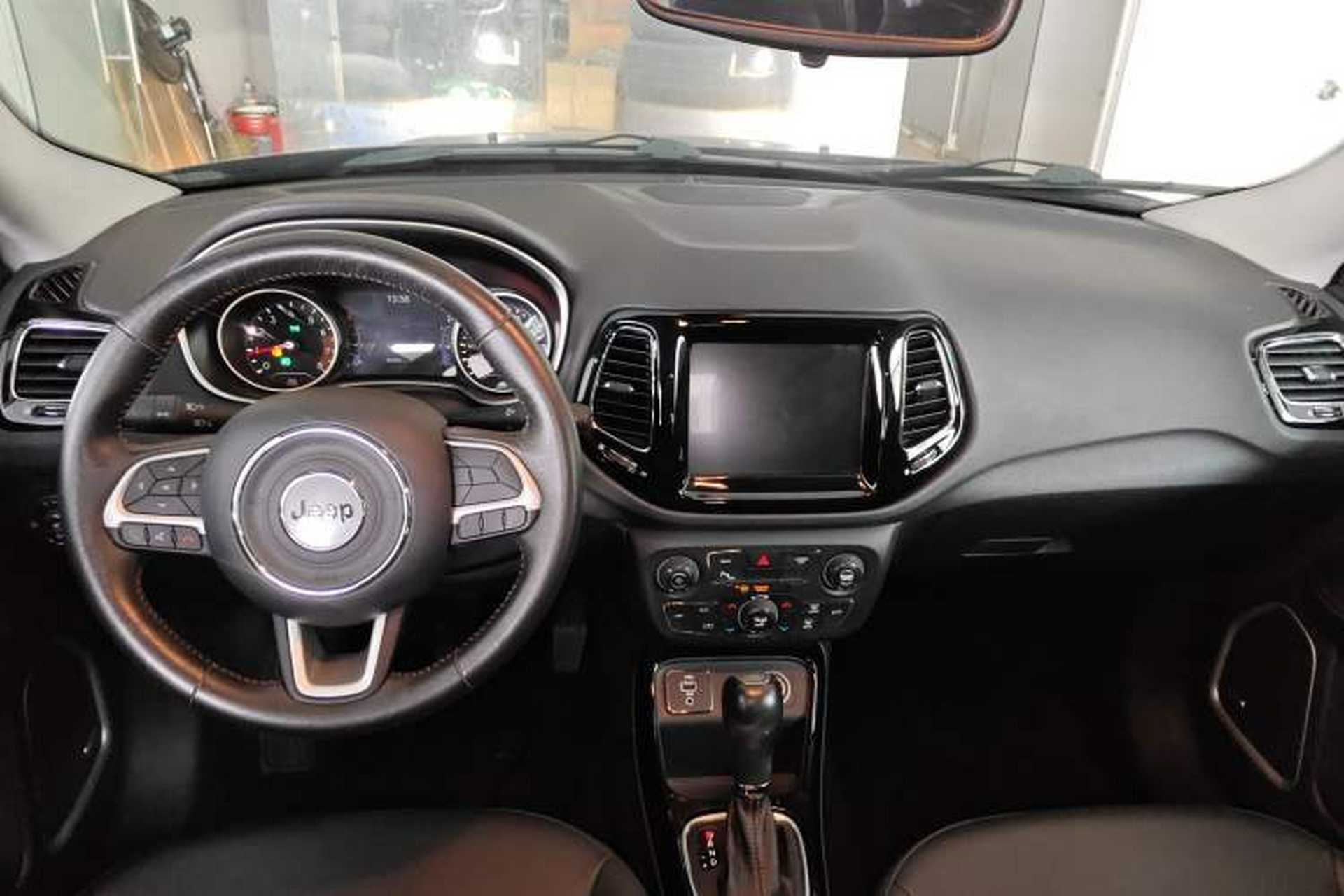 Used Jeep Compass 2017 200T Automatic Prestige Edition Center Console