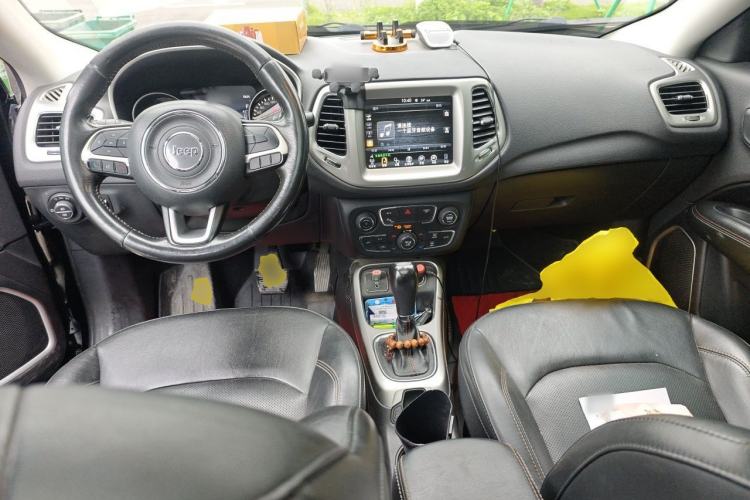 Used Jeep Compass 2017 200T Automatic Family Edition Center Console