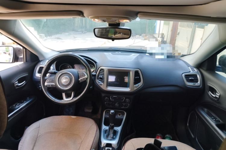 Used Jeep Compass 2017 200T Automatic Family Edition Center Console