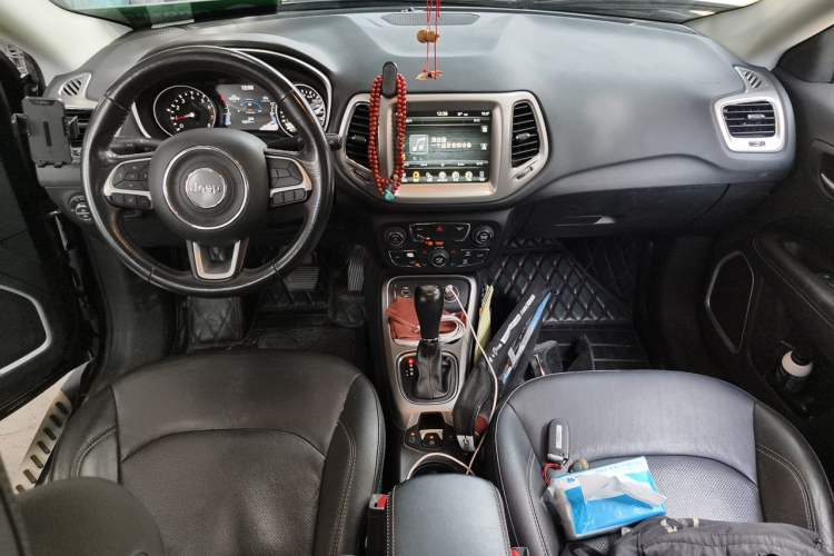 Used Jeep Compass 2017 200T Automatic Family Edition Center Console