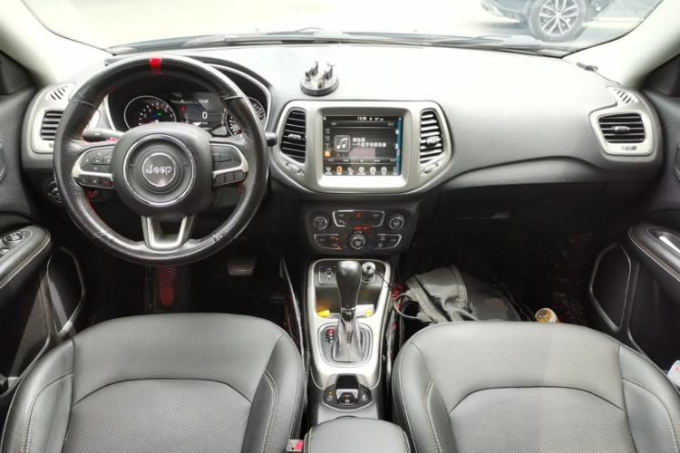 Used Jeep Compass 2017 200T Automatic Family Edition Center Console