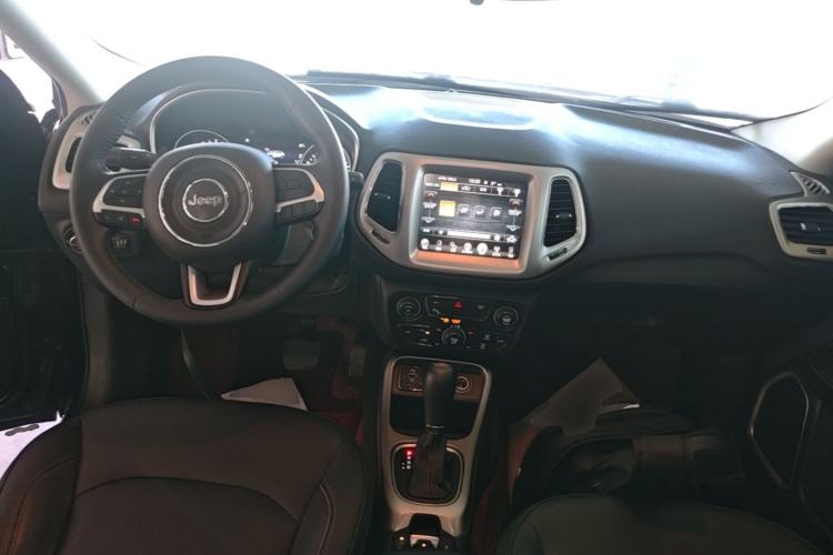 Used Jeep Compass 2017 200T Automatic Family Edition Center Console