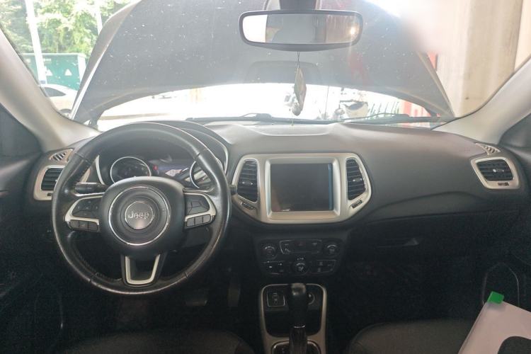 Used Jeep Compass 2017 200T Automatic Family Edition Center Console