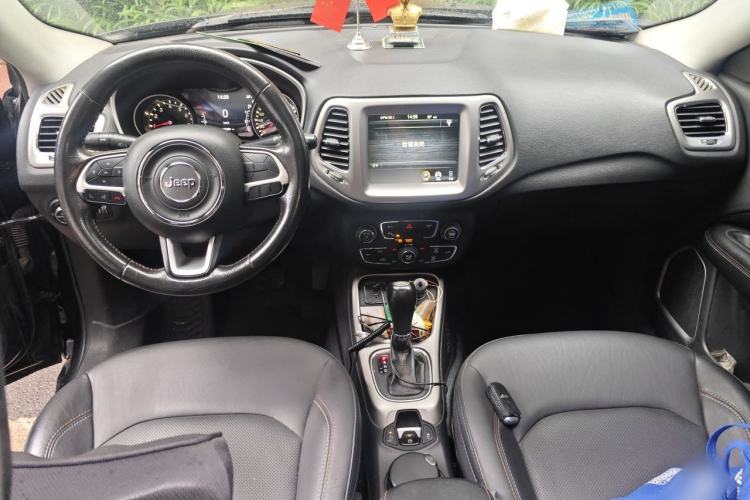 Used Jeep Compass 2017 200T Automatic Family Edition Center Console