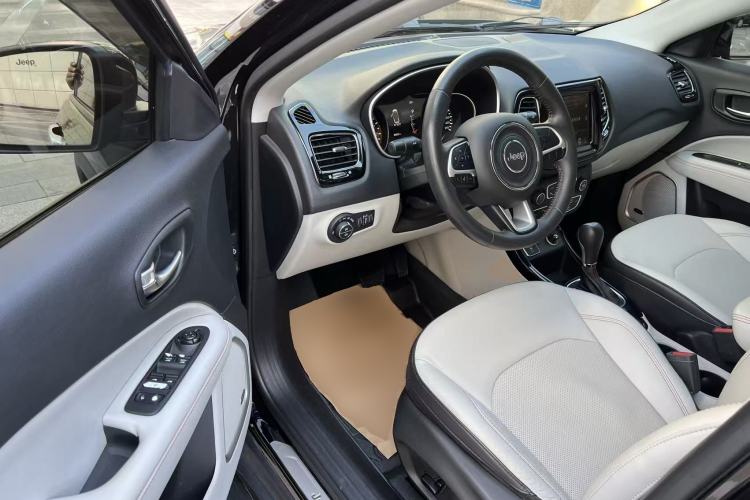 Used Jeep Compass 2017 200T Automatic Prestige Edition Driver Seat