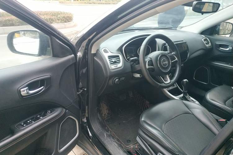 Used Jeep Compass 2017 200T Automatic Enjoyment Version Driver Seat