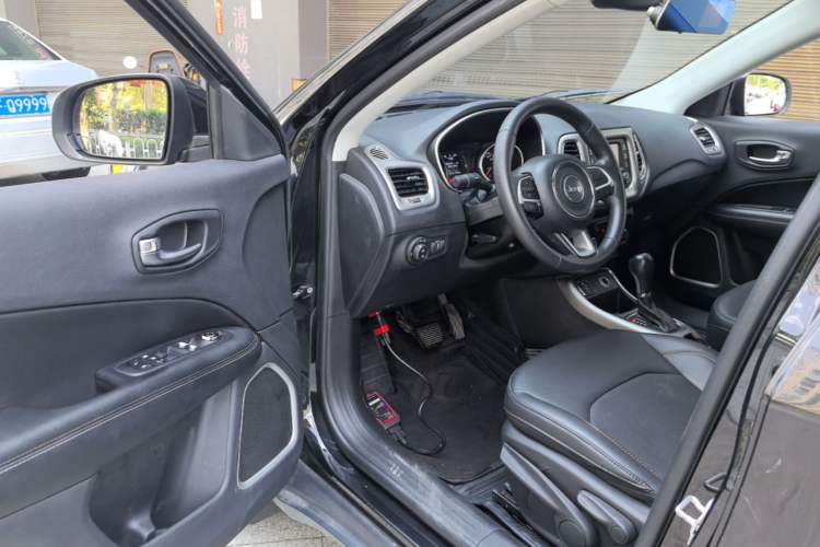 Used Jeep Compass 2017 200T Automatic Comfort Edition Driver Seat