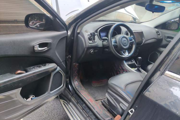 Used Jeep Compass 2017 200T Automatic Family Edition Driver Seat