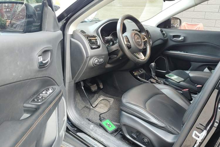 Used Jeep Compass 2017 200T Automatic Prestige Edition Driver Seat