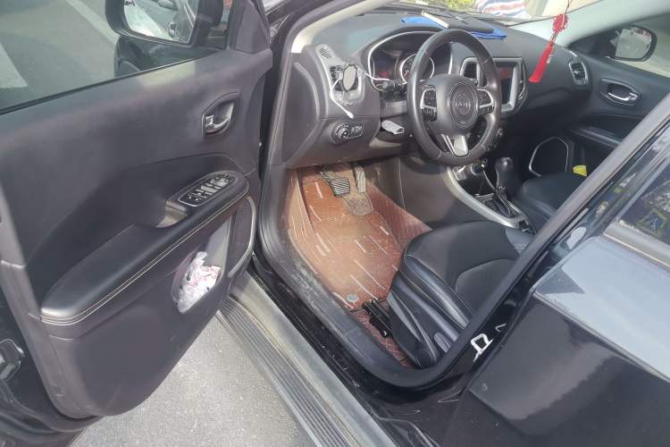 Used Jeep Compass 2017 200T Automatic Family Edition Driver Seat