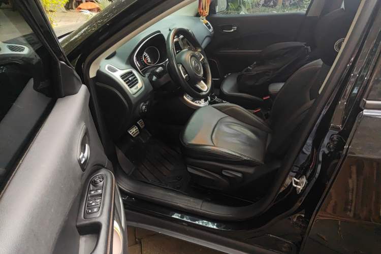 Used Jeep Compass 2017 200T Automatic Family Edition Driver Seat