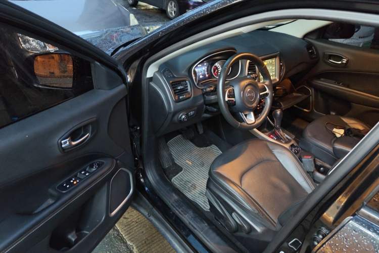 Used Jeep Compass 2017 200T Automatic Family Edition Driver Seat