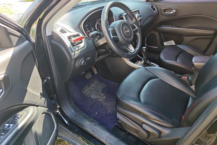 Used Jeep Compass 2017 200T Automatic Enjoyment Edition Driver Seat