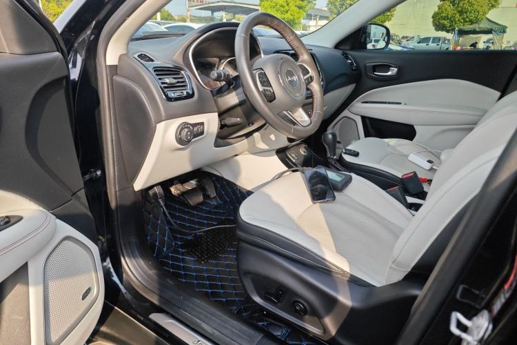 Used Jeep Compass 2017 200T Automatic Prestige Edition Driver Seat