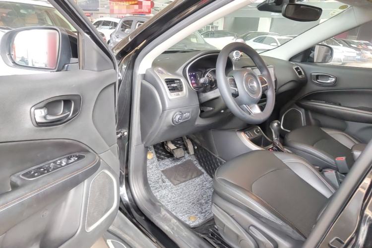 Used Jeep Compass 2017 200T Automatic Comfort Edition Driver Seat