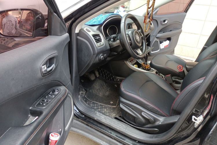 Used Jeep Compass 2017 200T Automatic Enjoyment Edition Driver Seat